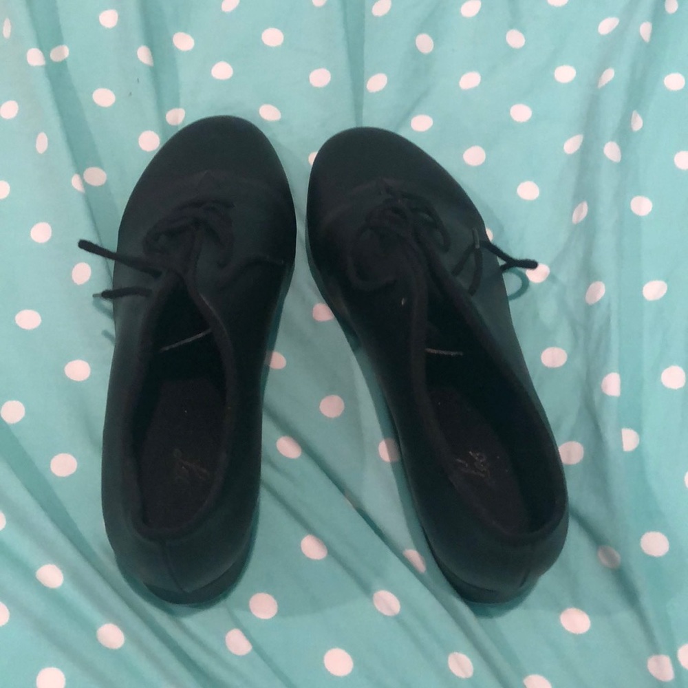 Leo: Dance Tap Shoes (worn once)